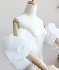 ホワイト フリル パフスリーブ　ウェディング