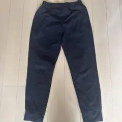 UNIQLO キッズ 黒 ジョガーパンツ