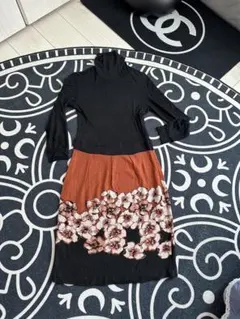 PAOLA ＦＲＡＮＩタートルネック フラワープリント ワンピース