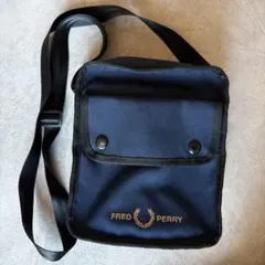 FRED PERRY（フレッドペリー） ショルダーバッグのサムネイル