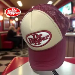 Dr Pepper ドクターぺッパー トラッカーキャップ 赤/ベージュ 新品