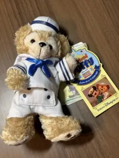 【新品未使用タグ付き】ダッフィー セーラー服 バッジ付きキーチェーン
