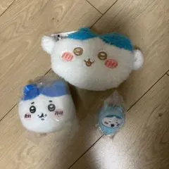 ちいかわ　ハチワレ　ポーチ　キーホルダー