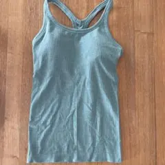 美品　ルルレモン　タンクトップ　サイズ4