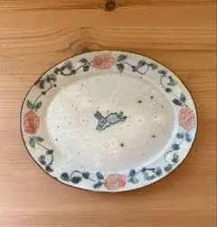 市野吉記　さん　コウホ窯　花柄陶器皿 楕円形　22cm×15cm 市野吉記 さん コウホ窯 花柄陶器皿 楕円形 22cm×15cm 市野吉記