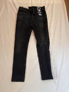 DIESEL スリムフィット ブラックデニム