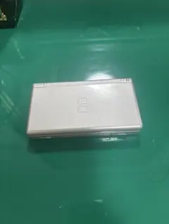 ニンテンドーDS Lite シルバー 本体 + ゲーム4本セット