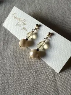 ハンドメイド ピアス ビーズアクセサリー