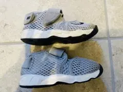 ナイキ リトルリフト 13cm グレー