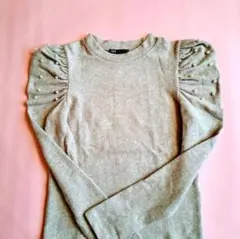 お値下げ　新品未使用❣️パール付　パフスリーブニット　ベージュ　長袖　ZARA