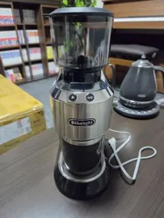 デロンギ デディカコーン式コーヒーグラインダー KG521 J-M - メルカリ