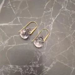 スワロフスキー　ピンクドロップ型クリスタルピアス