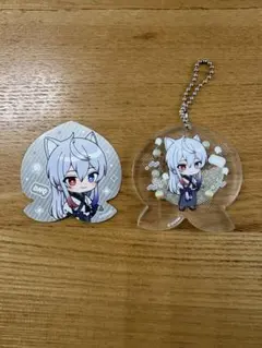 カラフルピーチ　グリッターホログラムキーホルダー　どぬく　シールセット