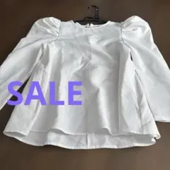 パフスリーブ　ブラウス　白　可愛い洋服　osk 秋物　白ブラウス