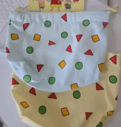 韓国ダイソー クレヨンしんちゃん 　2点