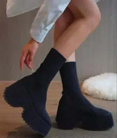 厚底ソックスブーツ