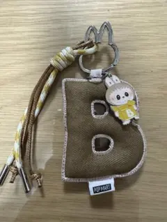 ラブブ　アルファベットペンダント　pin for love ストラップ【B】