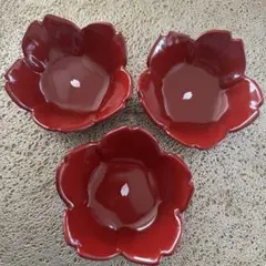赤い花形漆器皿 3個セット