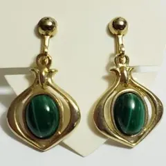 【お値下げ】イヤリング ヴィンテージ 昭和レトロ9 北海道産天然石 緑色