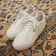 PUMA ホワイト 厚底　スニーカー