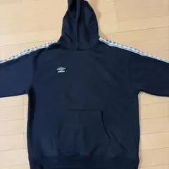 umbro フード付きパーカー 黒