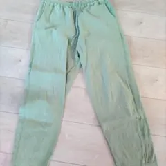 グリーン カジュアルパンツ M