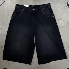 H&M SUPER BAGGY ブラックハーフパンツ