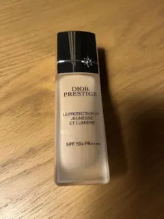 Dior プレステージ ホワイト ル プロテクター UV ルミエール BB00