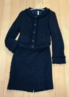 美品☆アンタイトル ツイード ノーカラー スカートスーツ ブラック　1