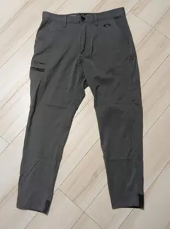 OAKLEY オークリー クロップドパンツ グレー US32 JPN34のサムネイル