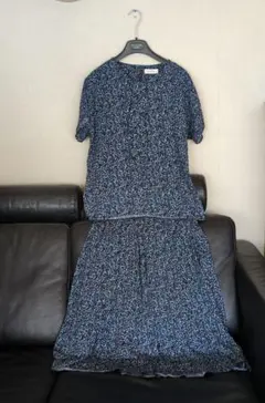 SCAPA ネイビー系花柄 半袖とスカート