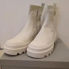 Charles & Keith ブーツ 40サイズのサムネイル