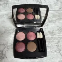 CHANEL レ キャトル オンブル 362 カンドゥール エ プロヴォカシオン