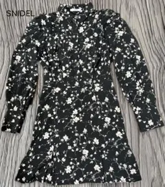 SNIDEL 花柄ワンピース ミニフレア 長袖 きれいめ ブラック美品スナイデル