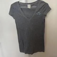 アバクロ グレー Vネック Tシャツ