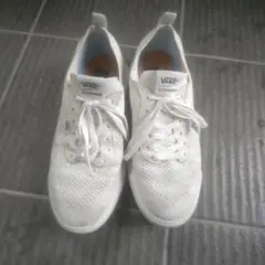 VANS ULTRARANGE ホワイト スニーカーのサムネイル