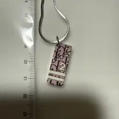 クリスチャンディオール トロッタープレートネックレス ピンク 箱付夏休みセールのサムネイル