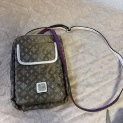 オリーブグリーン ショルダーバッグ