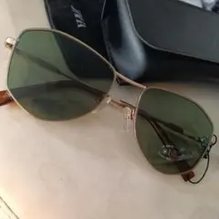 ZARA キャットアイ サングラス グリーンレンズヴィンテージモデル新品のサムネイル