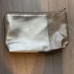 ゴールド 合成皮革 ポーチ
