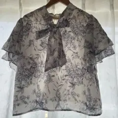 グレイル　フラワープリント 半袖ブラウス F