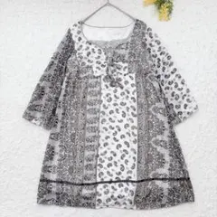美品✨スカイボンバー　総柄シアーチュニック　L 白　薄手　ゆったり　体型カバーのサムネイル