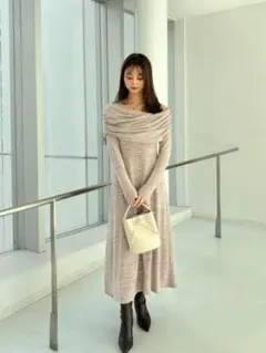 snidel ブラッシュドカットオフショルワンピース