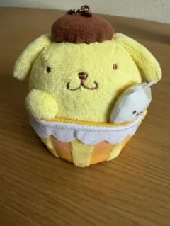 ポムポムプリンカフェ限定 カップケーキ型ぬいぐるみマスコット タグ