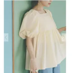 バックリボンパフスリーブペプラムトップス