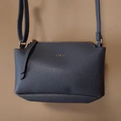 ショルダーバッグ