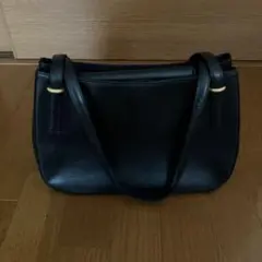 ブラック レザー ショルダーバッグのサムネイル