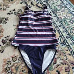 フィラ水着L+ユニクロショートパンツ