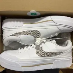新品未使用 タグ付き NIKEユナイテッドコートレガシー リフト