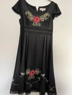 nanette lepore 刺繍入りワンピース 4号